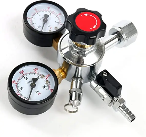 High Quality Brass Material Dual Gauges CO2 Keg Regulator Beer Regulators with Pressure Adjustment Knob