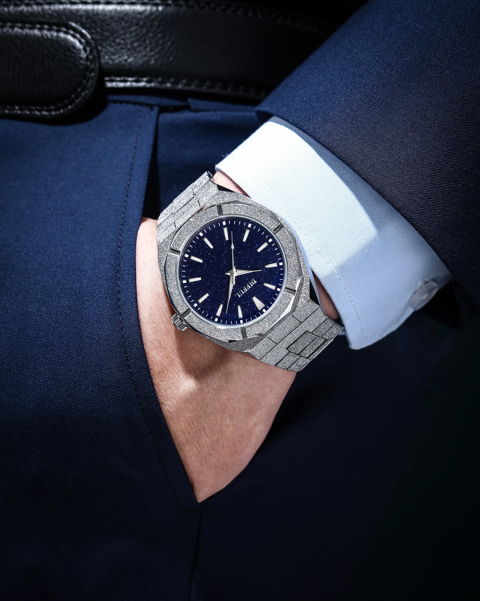 5ATM waterproof Luxury stainless steel Blue start dust dial Men frosted watch