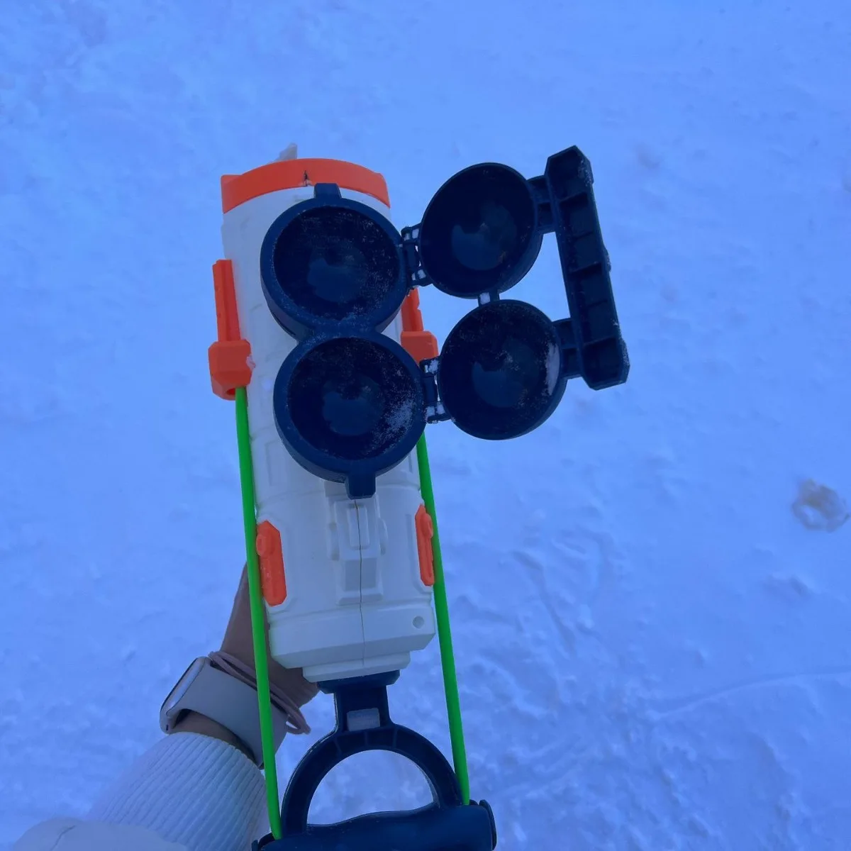 2024 snow ball maker machine  water ball gun launcher battle games winter gift shooting  water blaster  water gun outdoor toys