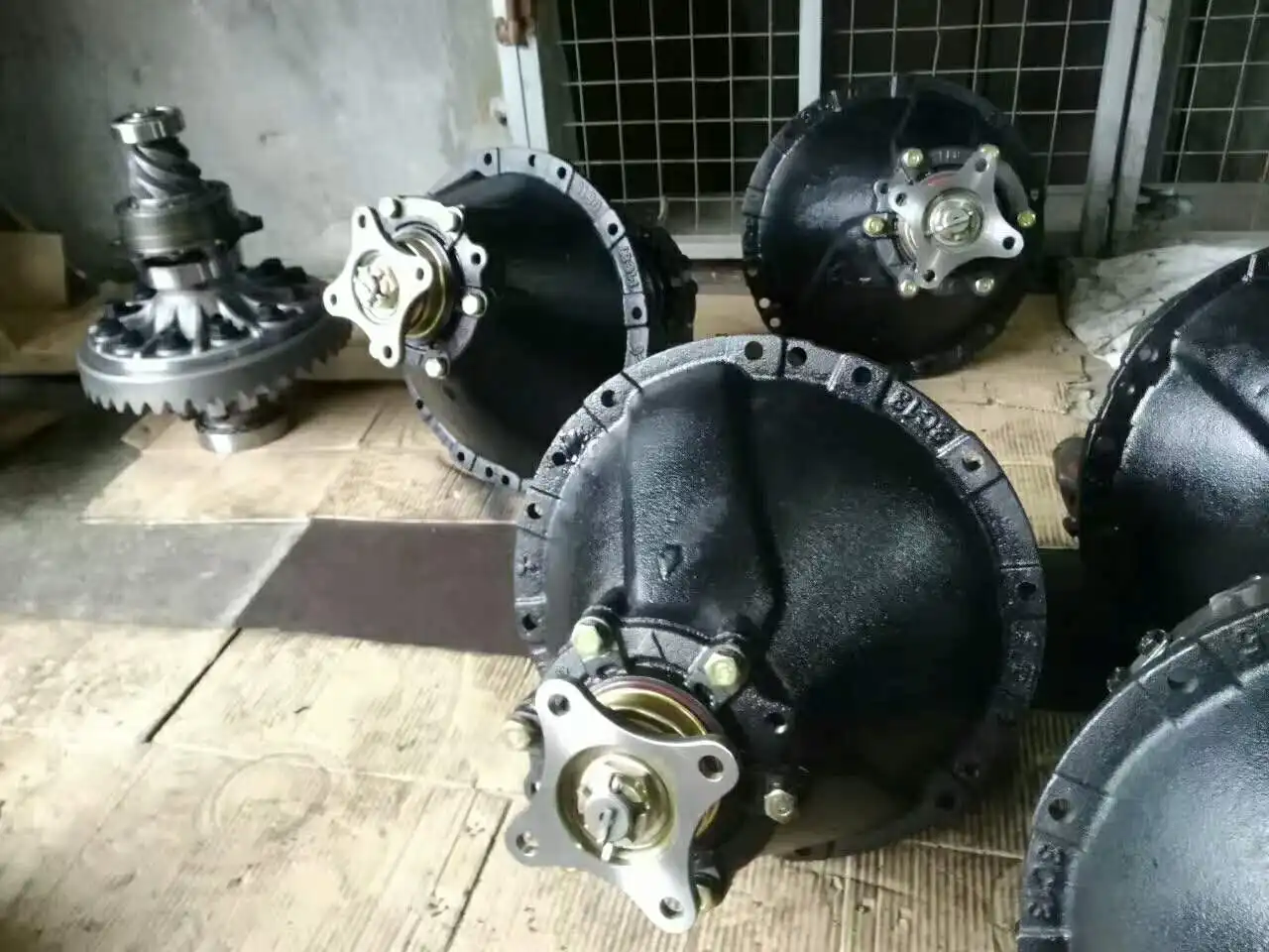 truck transmission parts fuso 6M60 6M61 D4 differential assy for mitsubishi manufacture OEM MC075131 MC834997 MC444937