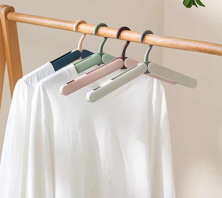 travel use wet clothes folding plastic shocks hanger with clips