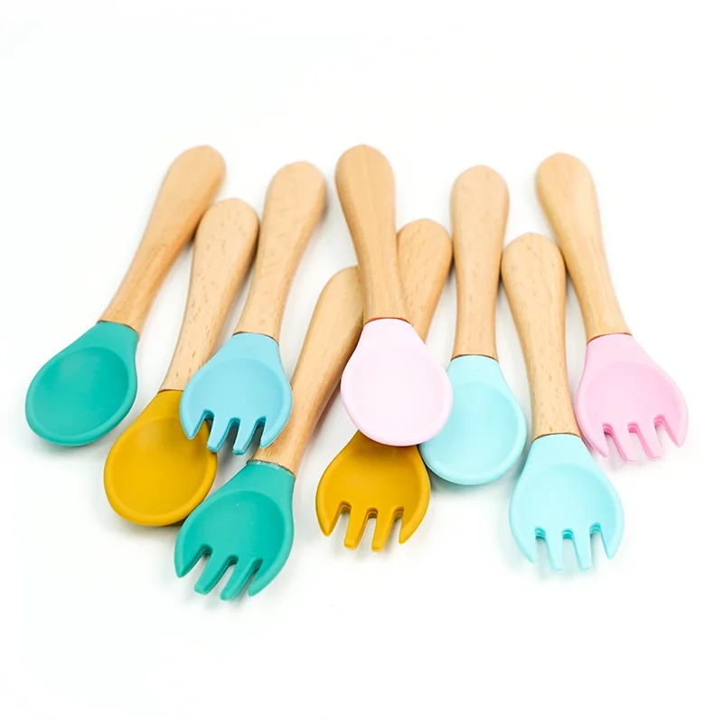 Hot Sale Can Be Custom Color Bamboo and Food Grade Silicone Baby Feeding Spoon