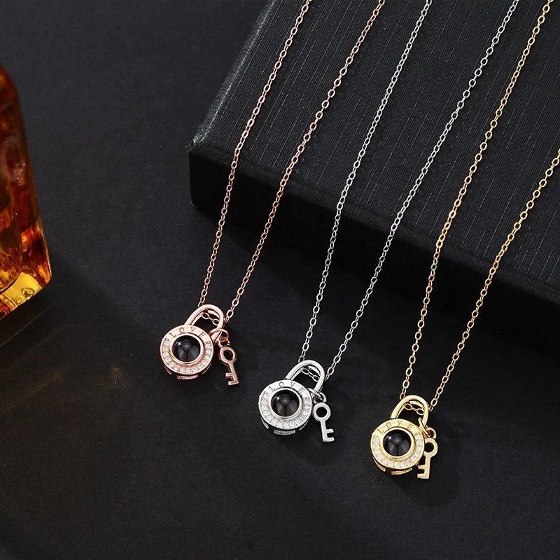 Love Lock and Key Necklace Photo Custom Projection Necklace for Couples Shopify Agent Dropshipping Suppliers