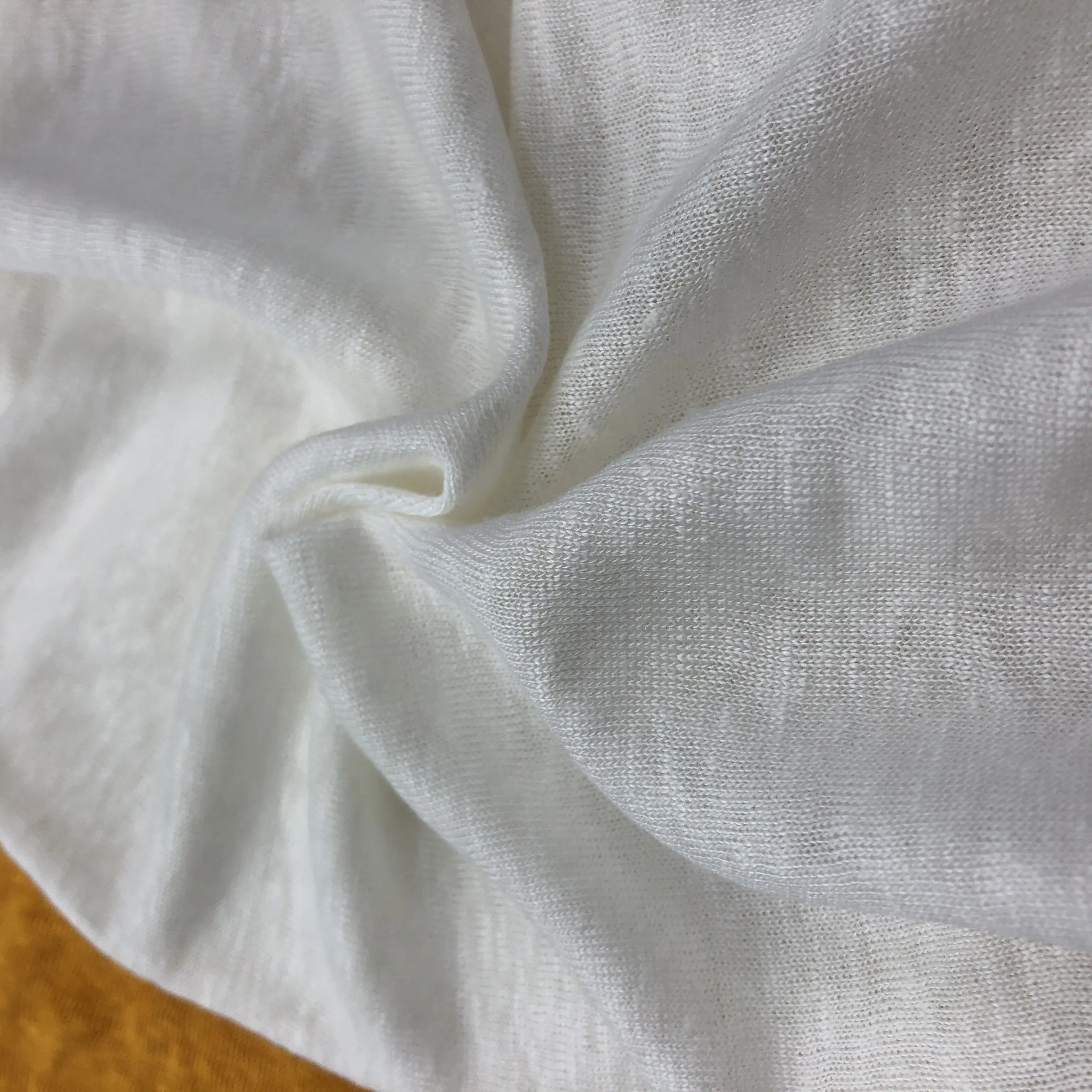 High-quality breathable linen fabric that inhibits bacteria used in fashion clothing fabrics 180gsm