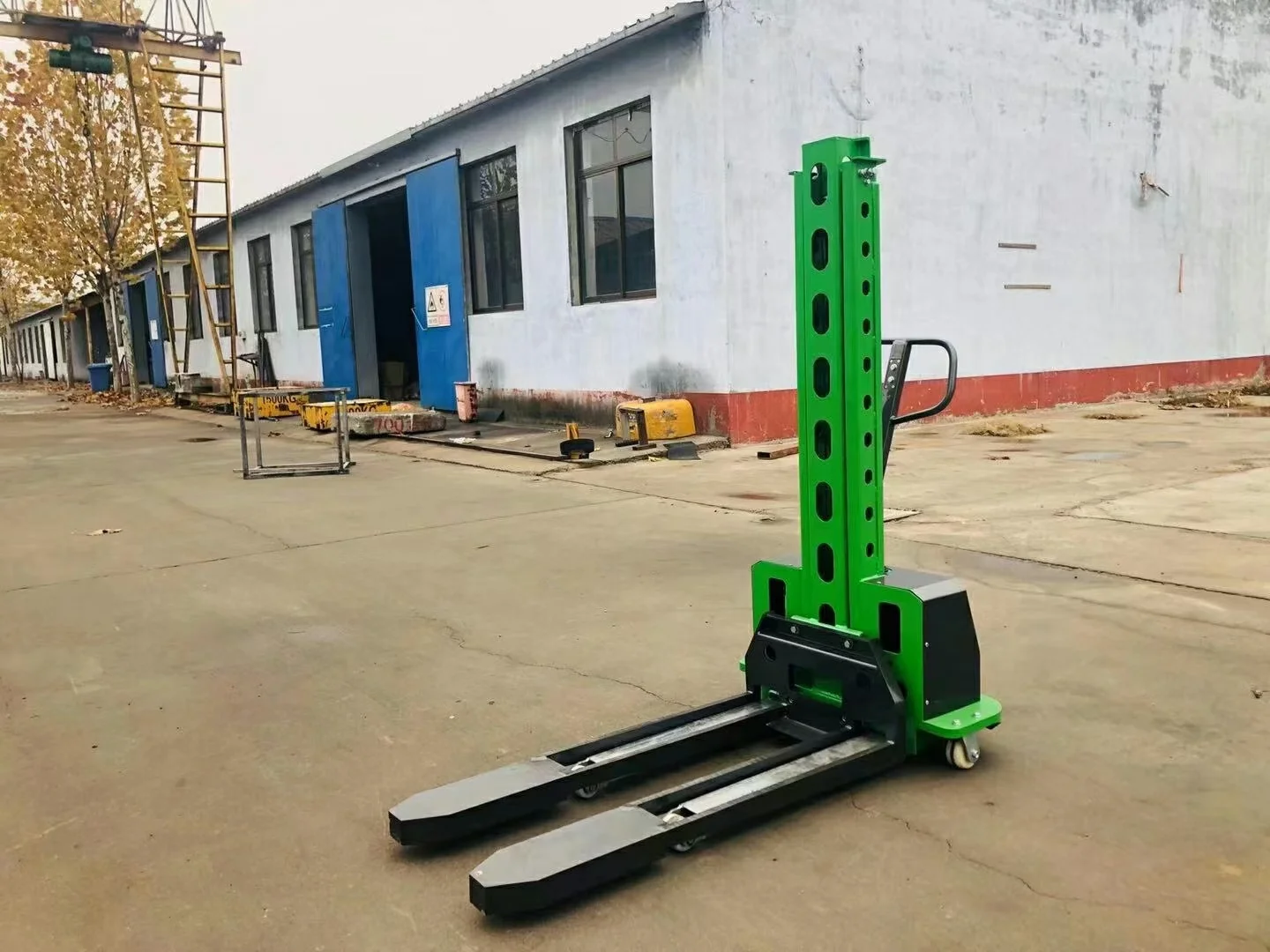 hot pallet truck 0.5 ton self lift semi electric stacker 500kg self loading stacker forklift with cheap price