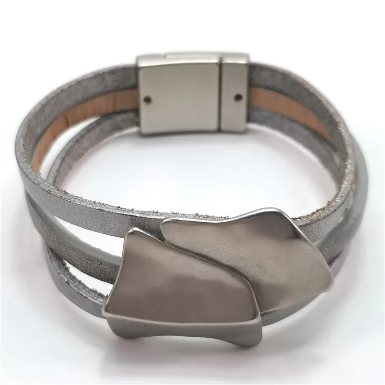 Professional manufacturer jewelry leather magnetic bracelet, irregularity magnet lock bracelets bangles