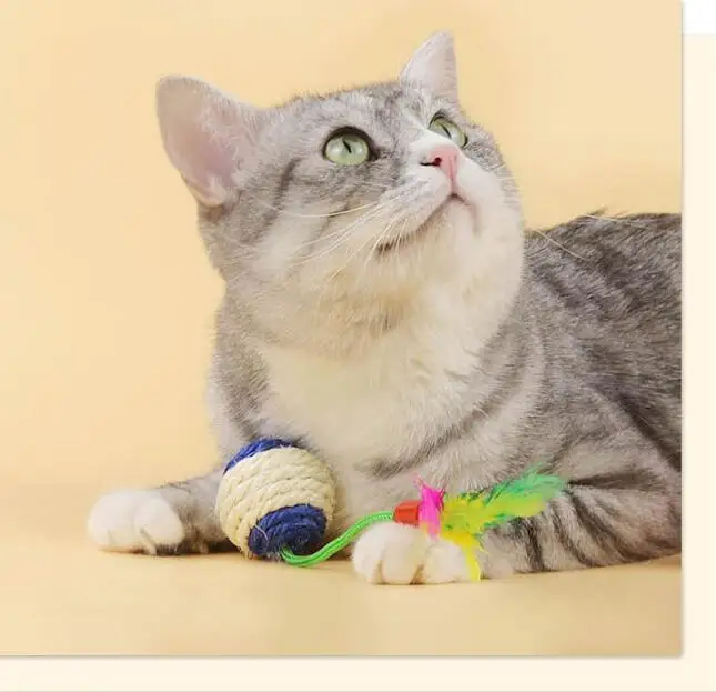 Pet Grinding Claws Toys Cat Interactive Toys Sisal Ball with Feather Tail Sisal Feather Tail Cat Chewing Toy