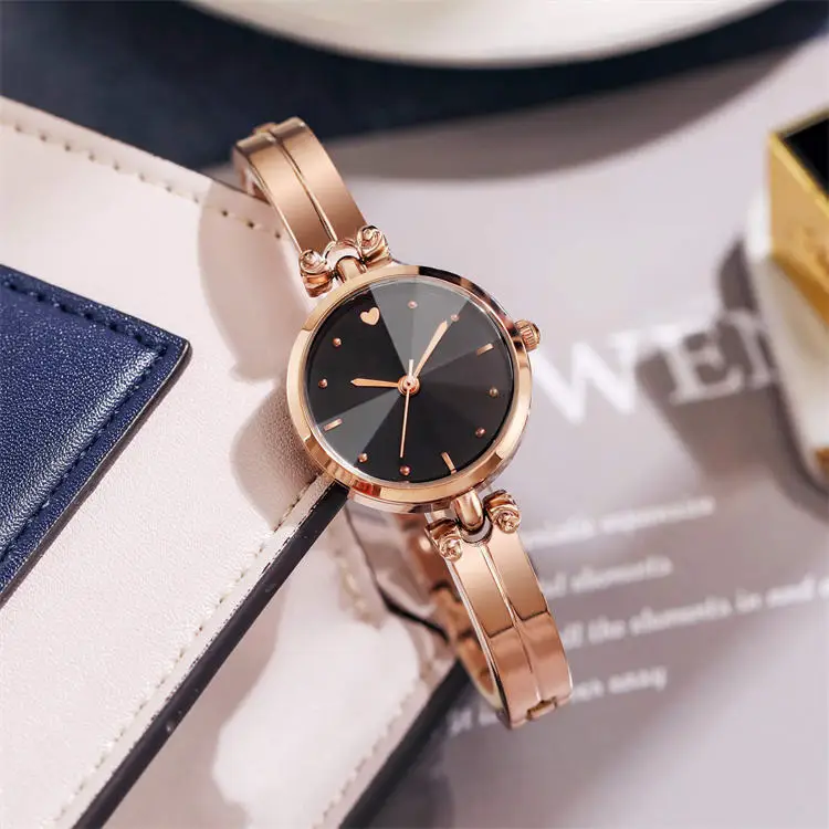 Exquisite Business Royal Luxury Quartz Watch Bracelet Ladies Valentines Day Heart Rose Gold Plated Woman Watch Bracelet