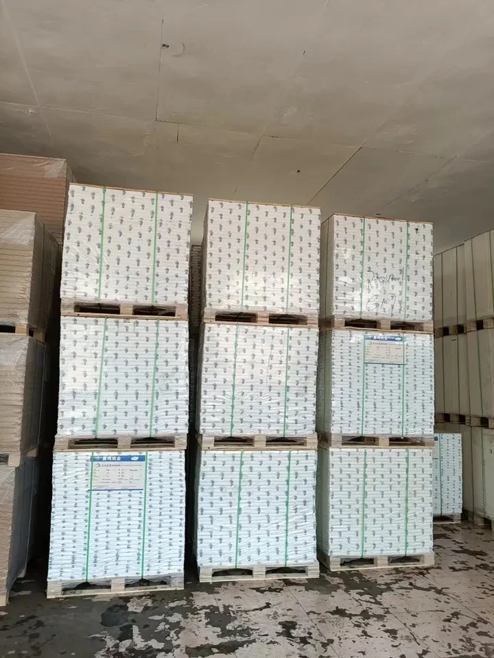 Supplier Wholesale Factory Price uncoated white color 45gsm 50gsm 60gsm 70gsm 80gsm Offset Printing Woodfree Paper