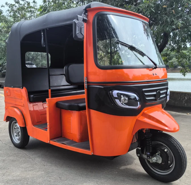 Chinese factory tricycle 3 wheel motorcycle tuk tuk gasoline tricycle other motorcycle passenger tricycle to load people