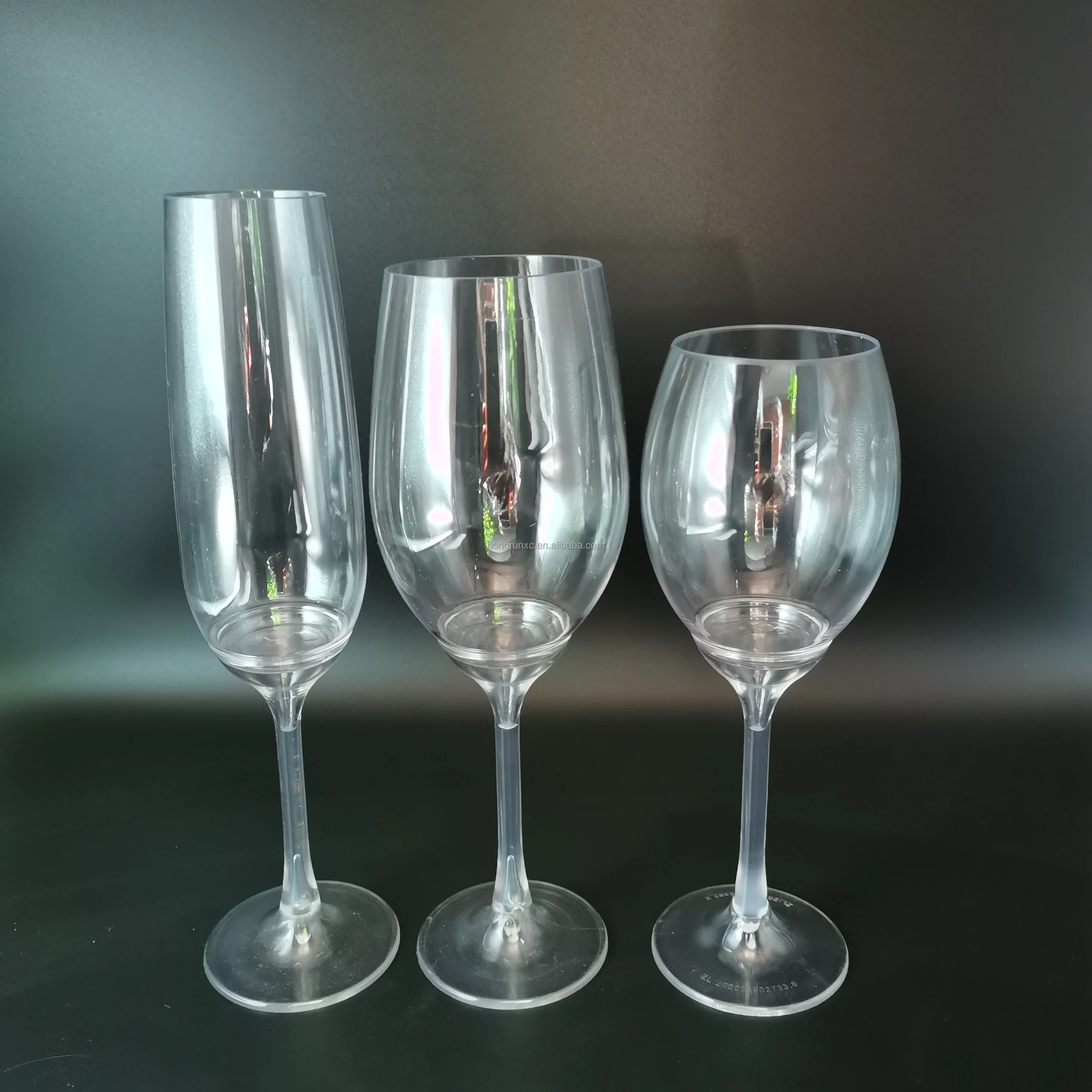 BPA free 14oz Shatterproof  Tritan plastic stemmed goblet wine glasses