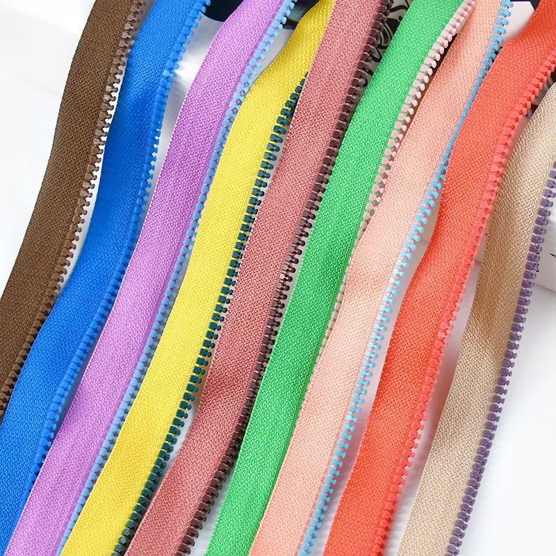 MeeTee AP014 3# Single Side Contrast Resin Zipper Free Spell Plastic Closed-End for DIY Clothes and Garments Bag Use