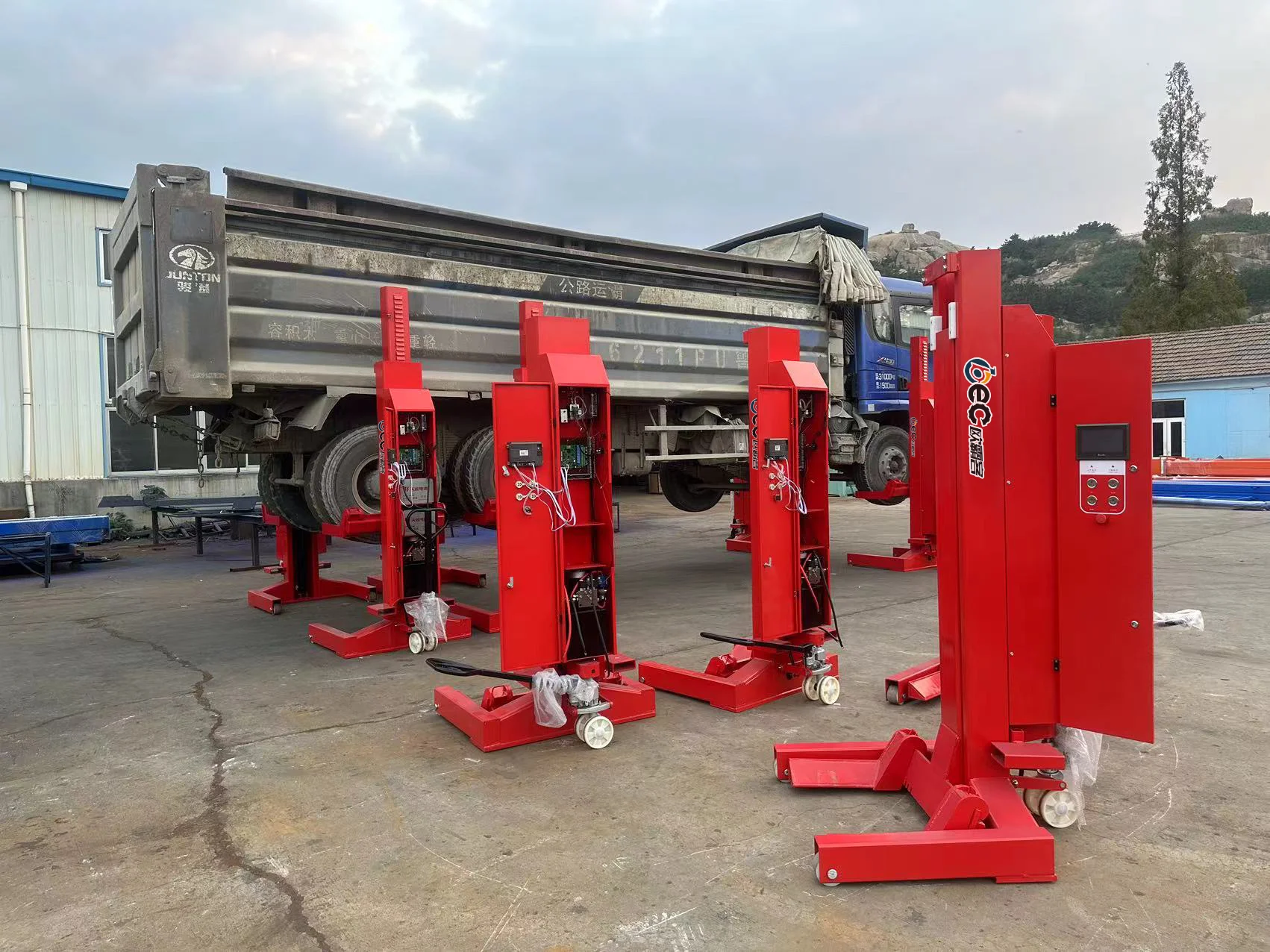 Hydraulic Truck Service hoist wired/Wireless Mobile truck lift heavy duty lift for trailer and vans