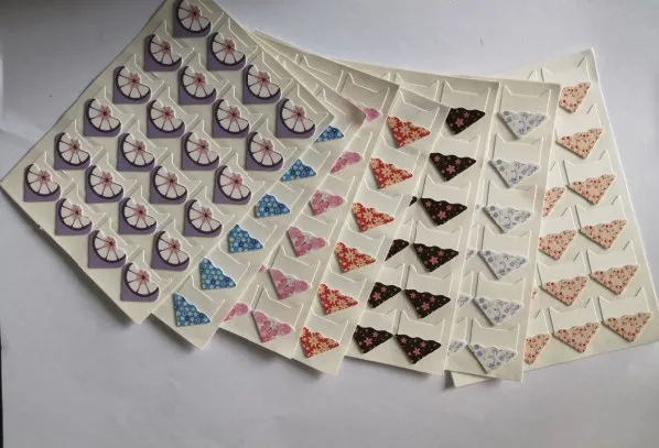 Photo Corners Self Adhesive Picture Frame Corners Photo Paper Sticker for DIY Scrapbook and Picture Album