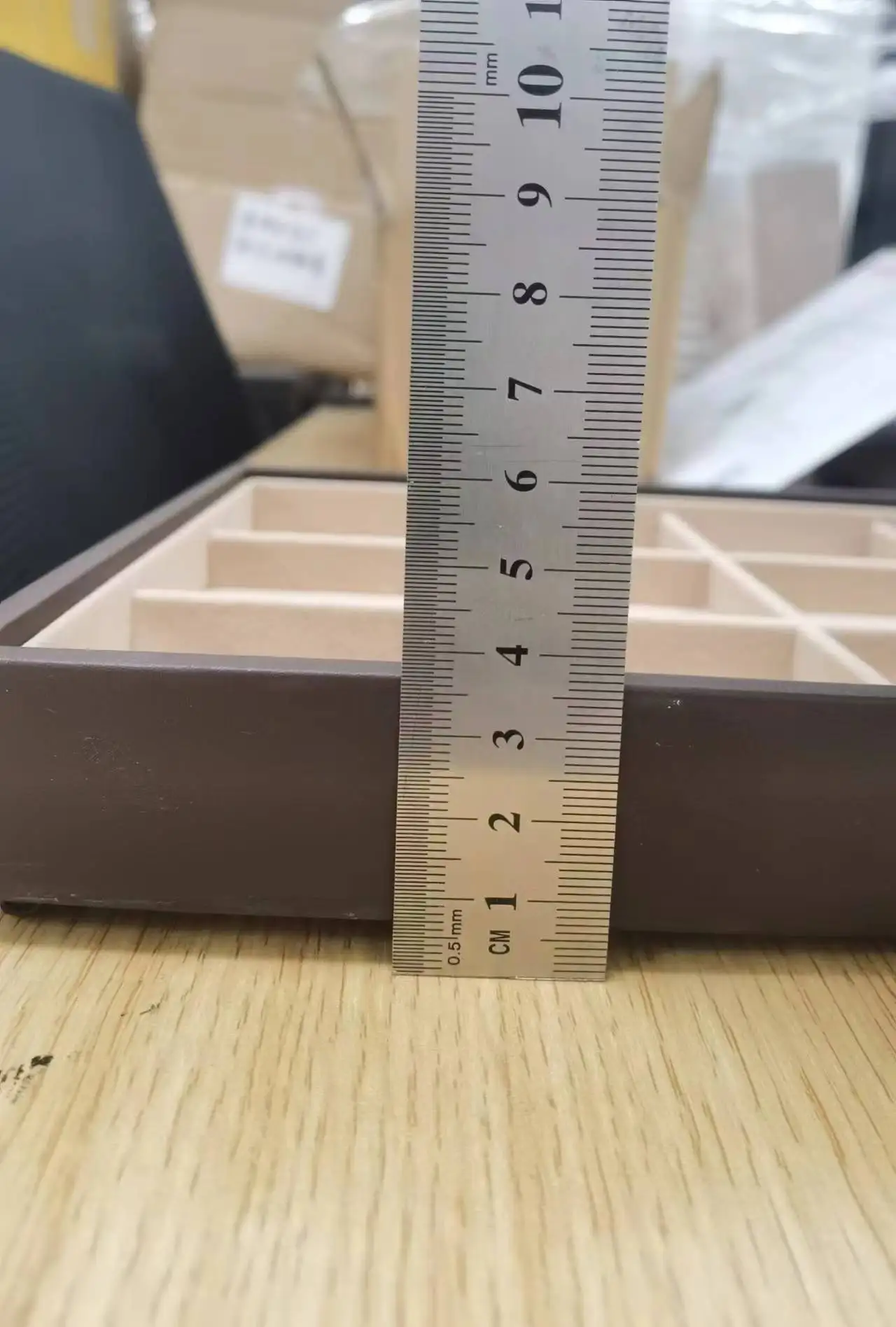 High-End Temporary Jewelry Display Boxes Made Premium Peach Wood Necklaces Bracelets Anklets Other Jewelry Packaging Needs