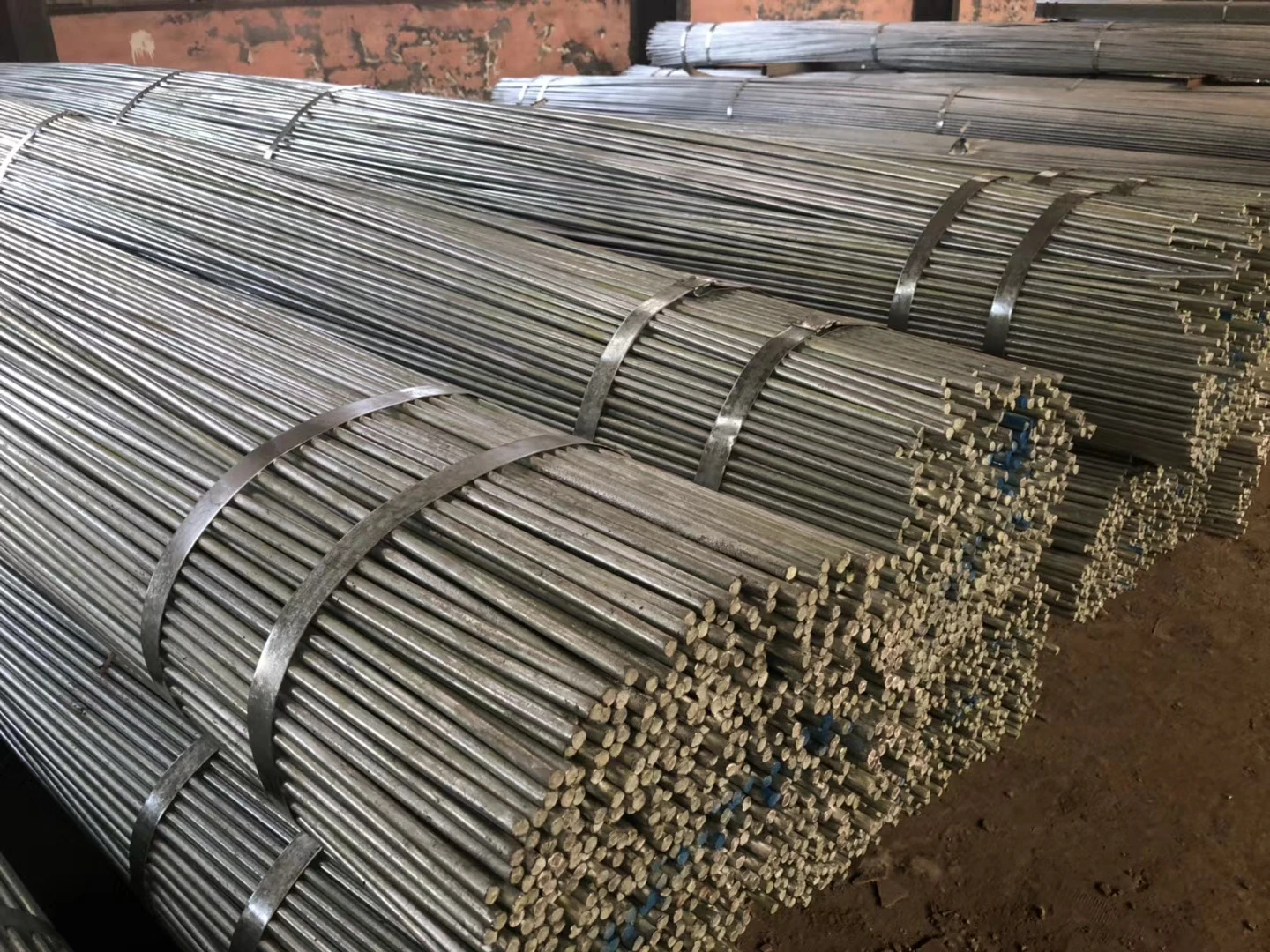 Factory Supply Carbon Steel Round Bars 1060 1045 C45 S45c Ck45 Mild Steel Rod Bar/Round Bar