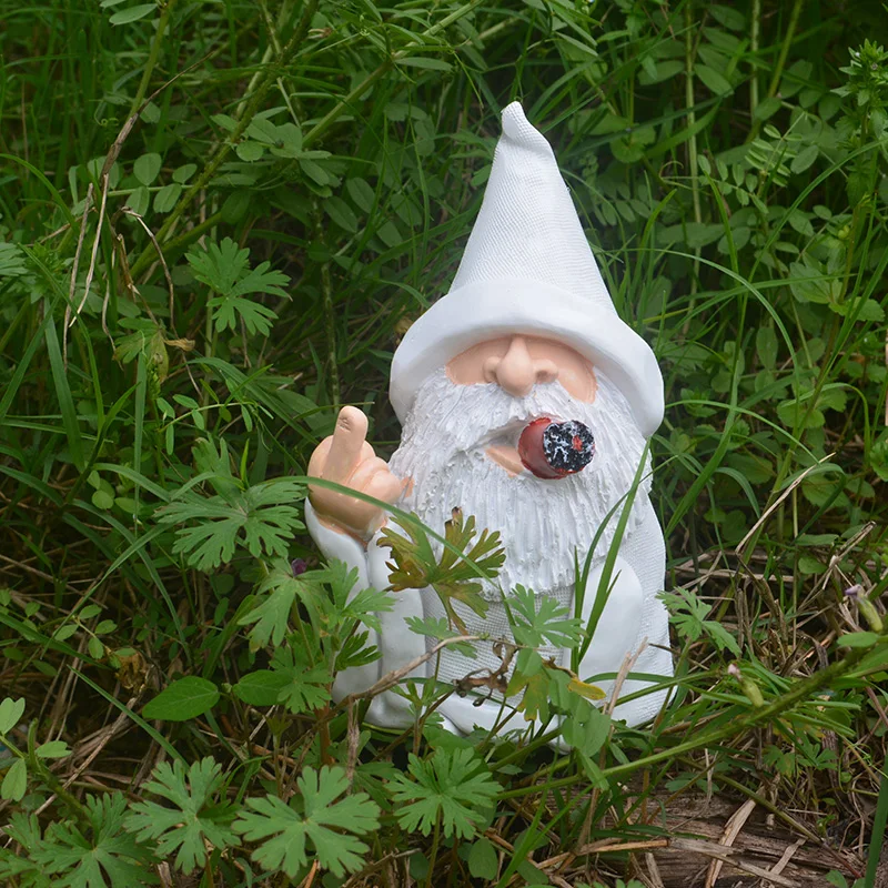 Hot Selling Old Man Smoking Garden Lawn Decoration Statue Multifunctional Waterproof Resin Portable Figure Sculpture