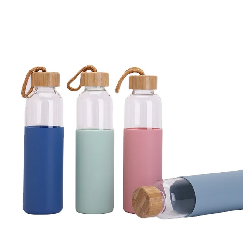 Wholesale ECO-Friendly Bamboo Lid High Borosilicate Glass Water Bottle With Sleeve