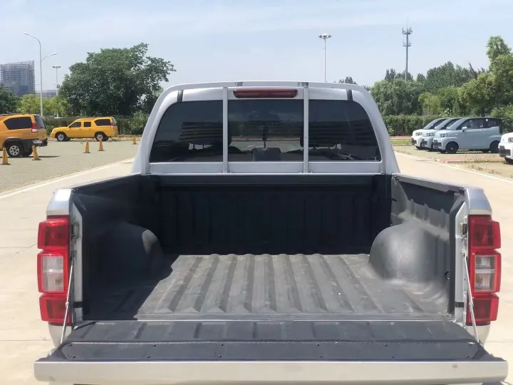 The Great Wall Wingle 7 launched in April 2020 has a displacement of 2.0L and a manual transmission and has driven 55000 km