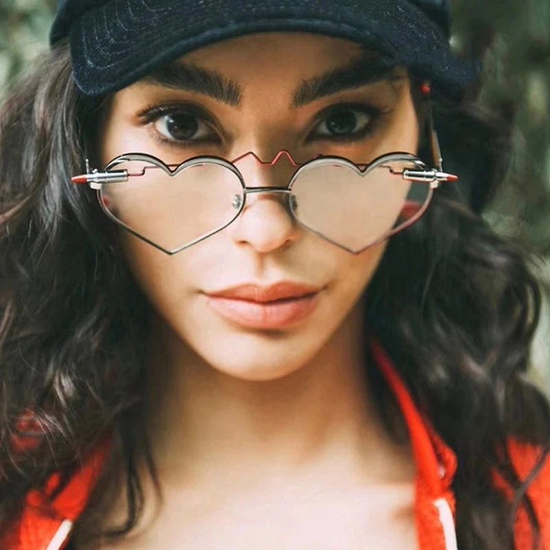 New Design Red Bullet Heart Shape Polarized Lens Sunglasses Women Gothic Cute Shades UV400 Vintage Glasses 2024