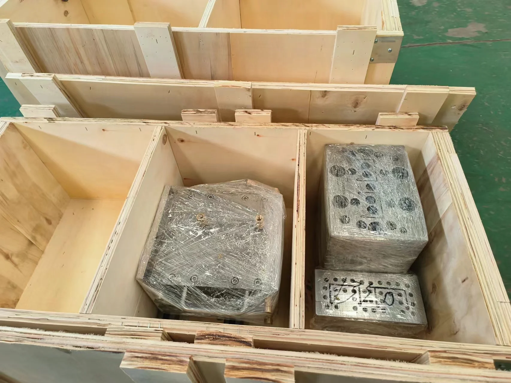 Professional Manufacturer China High Quality Plastic Extrusion Mould Equipment