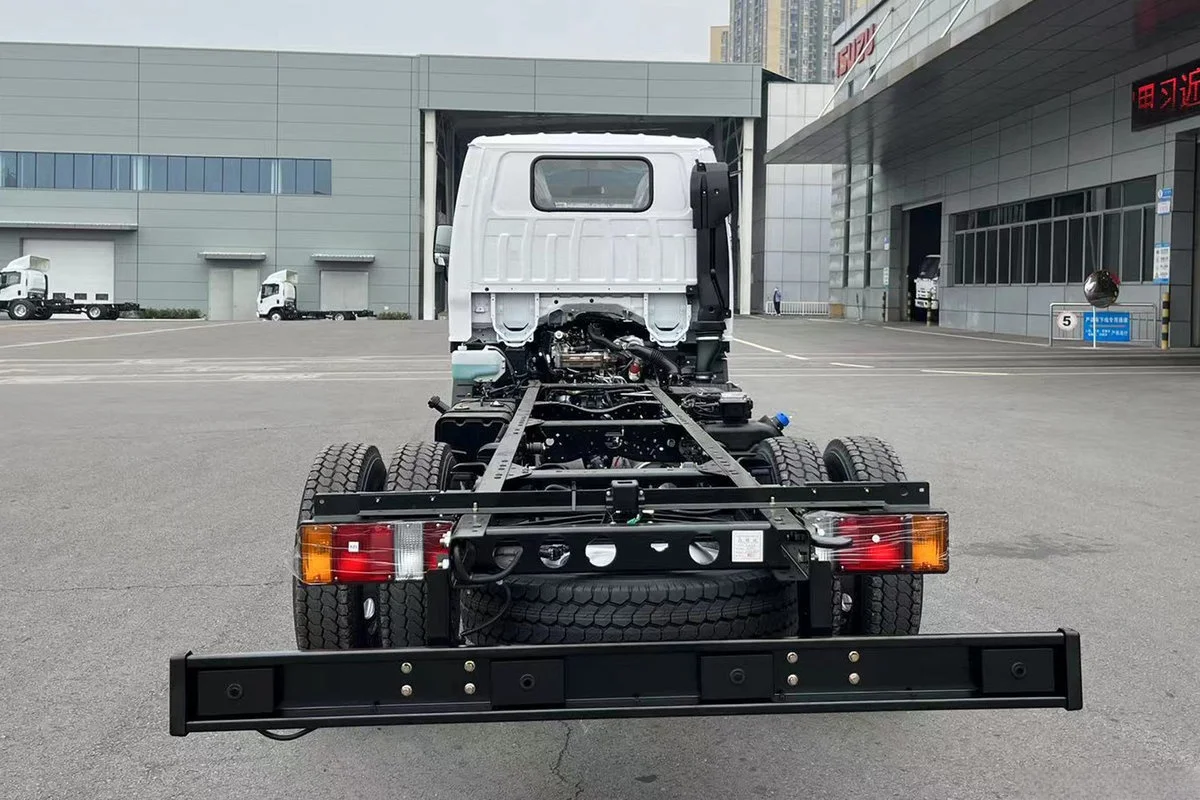 Vehicle Qingling Isuzu 100P Light Cargo Truck Car Diesel Oil Power Vehicle Trucks MINI EV Truck