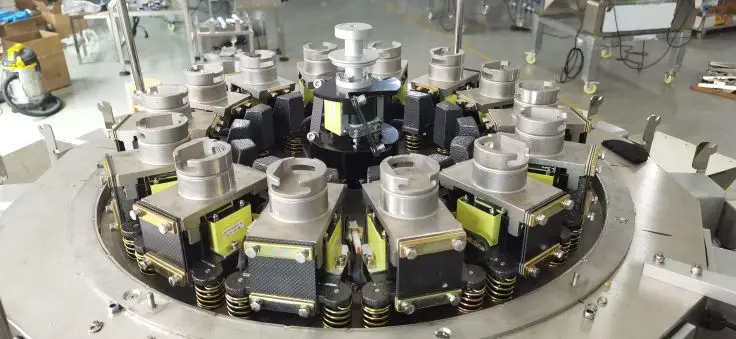 Bag packing machine automatic quantitative counting biscuits chips peanuts packing machine equipment