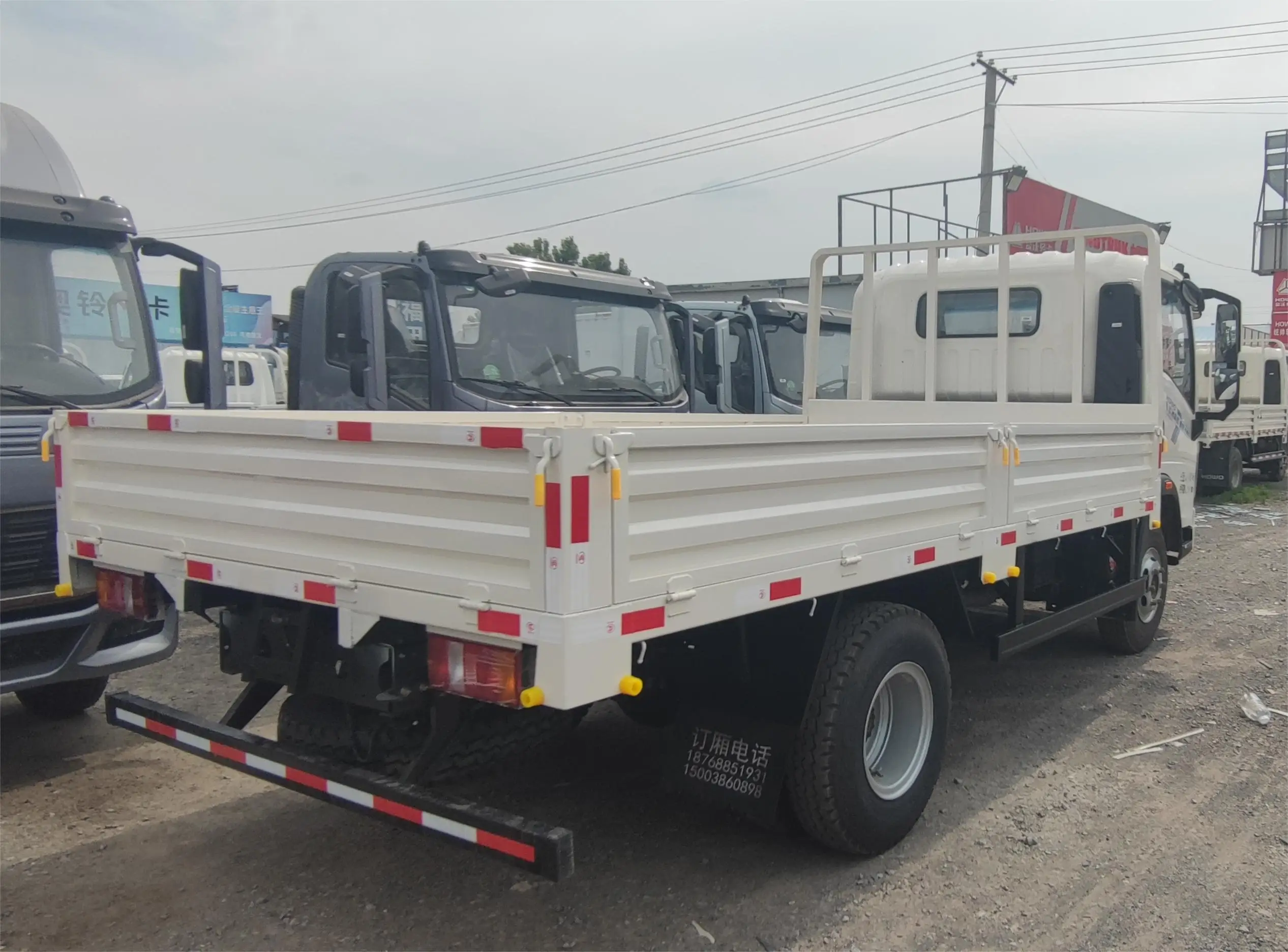 2024 Cheap Price SINOTRUCK HOWO Light Truck 150hp 4*2 New Dump Truck 6 Wheels Diesel