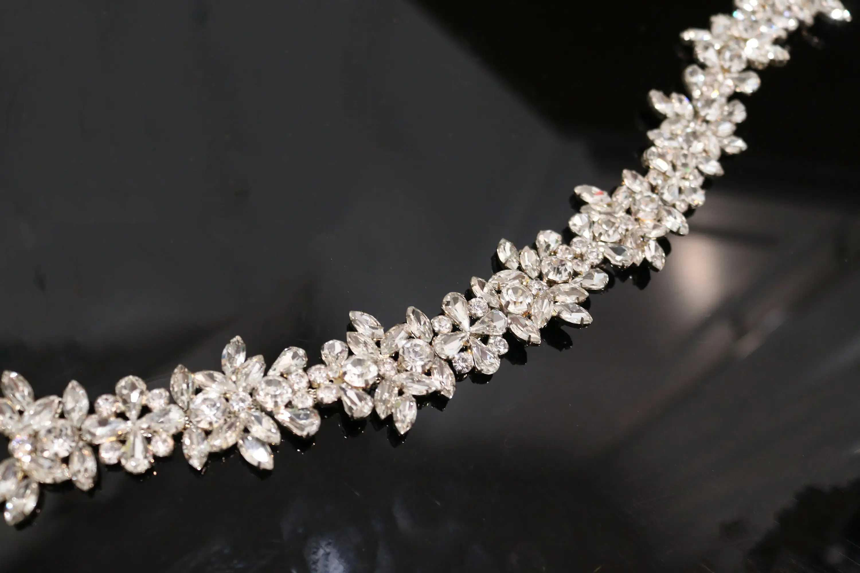 Cadenas De Diamante Shiny Copper Based Crystal Rhinestone Chain Trim for Dress Decoration