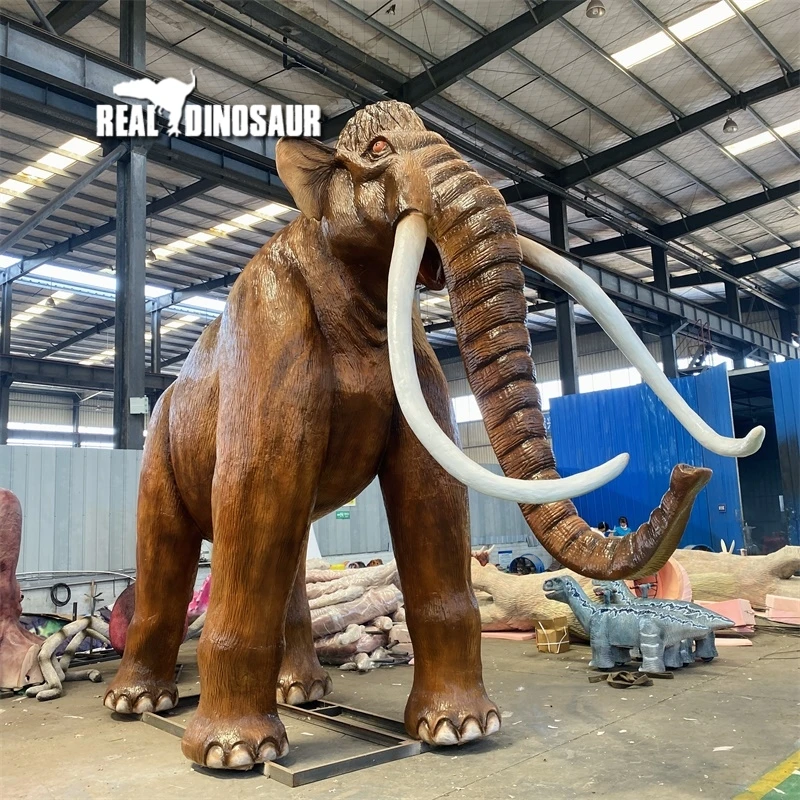 Outdoor Animatronic Animal Statues Lifelike Robotic Mammoth Animal Model
