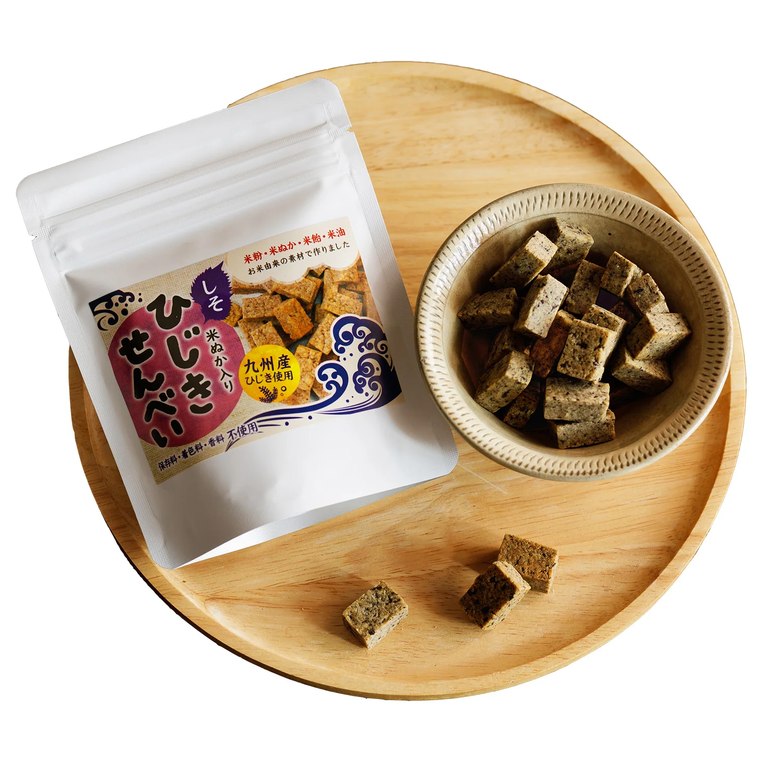 Slightly sweet full-bodied chewy healthy crackers Japanese snacks