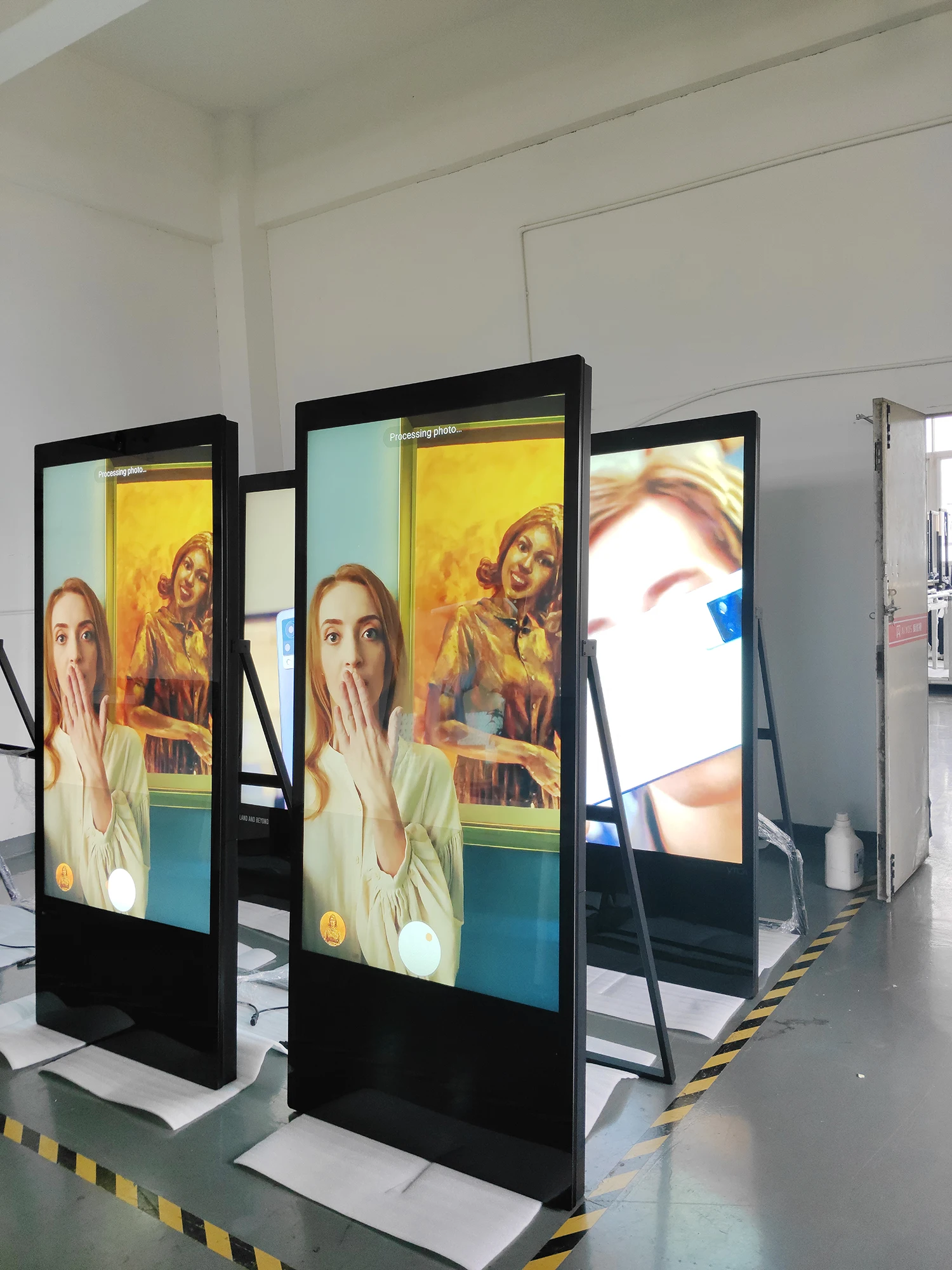 55 Inch Touch Screen Display Kiosk  Floor Standing Interactive Kiosk Screen Digital  Advertising Totem Screen for Advertising