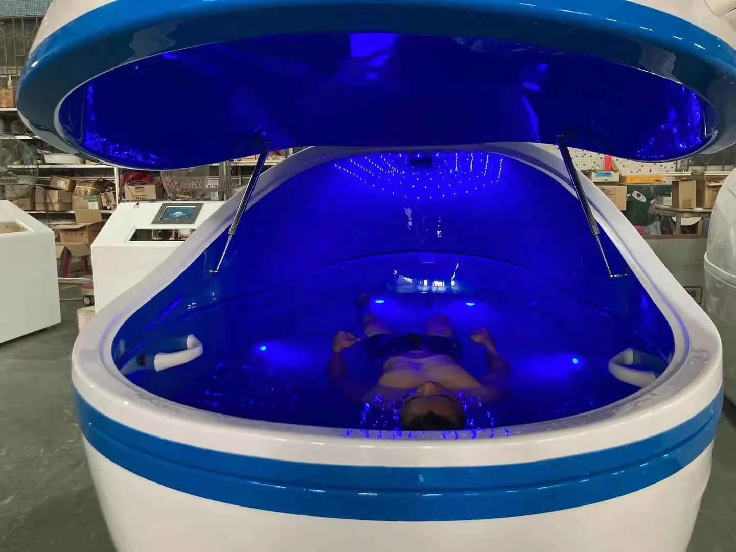 Zerobody Salt Water Wet Floatation Blood Metablism Improved Sensory Deprivation Isolation Meditation Lying tank Pod Cabin Spa