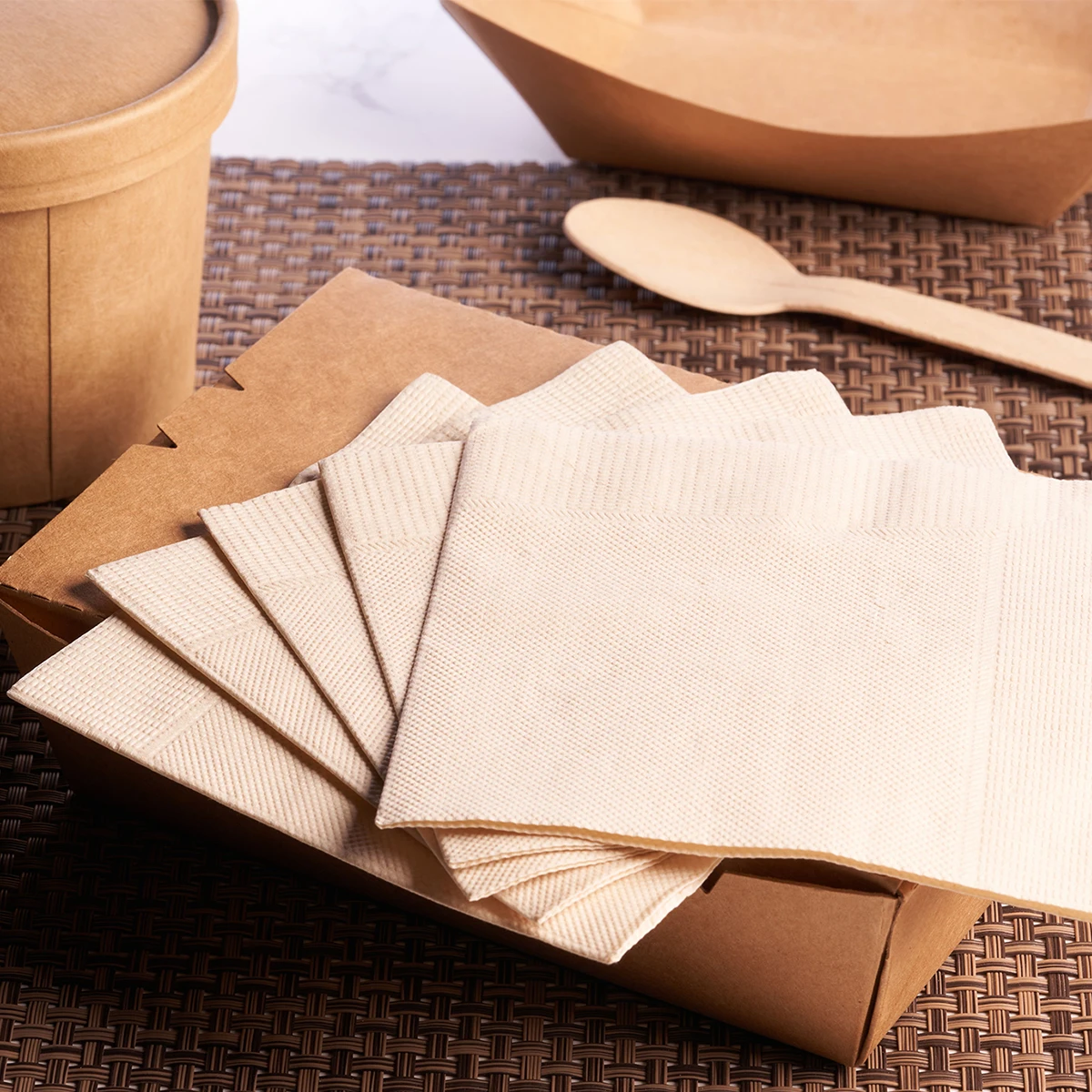 Manufacturers Quality 500 Pack Cocktail Napkins Paper 3 Ply White Beverage Napkins Restaurant Event Bar Wedding Party Napkins