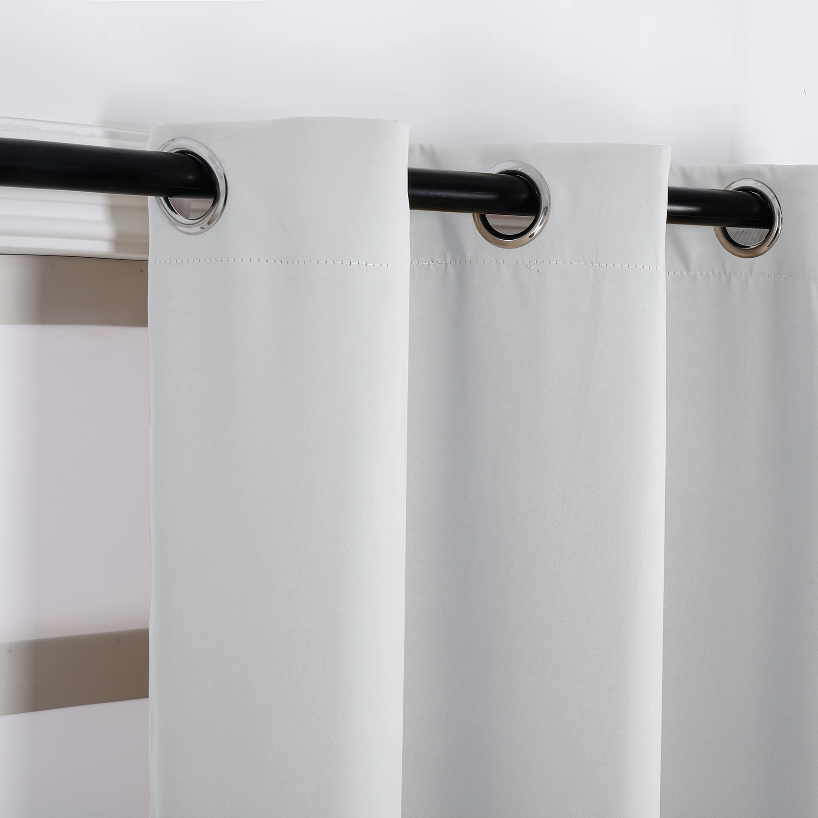 
Amazon Hot Sale Curtains Water Resistance Thermal Insulated Darkening for Living Room Balance Temperature Noise Reduction 