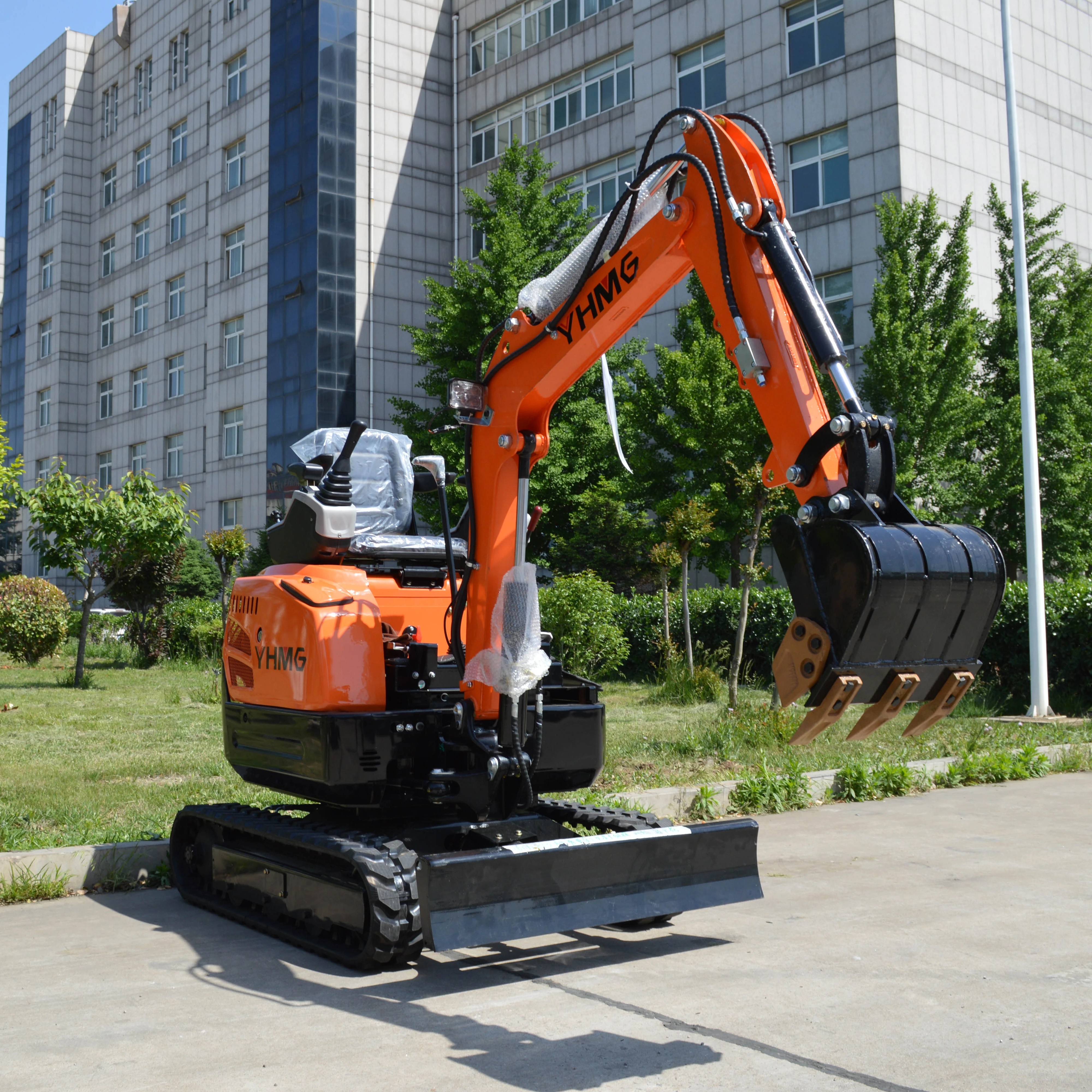 Factory Price 1.5 Ton Tractor Breaker Small Backhoe Loader Mini Excavator 1Ton