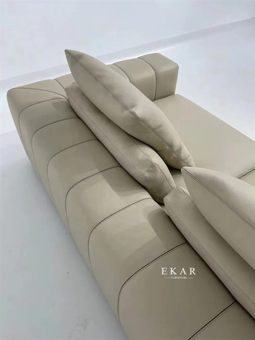 
Upholstered Italian Style Set Luxury U Shaped Sectional Sofa 