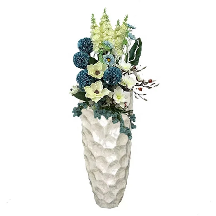 New set of three Nordic simple art floor white shell flower pot vases for home decor