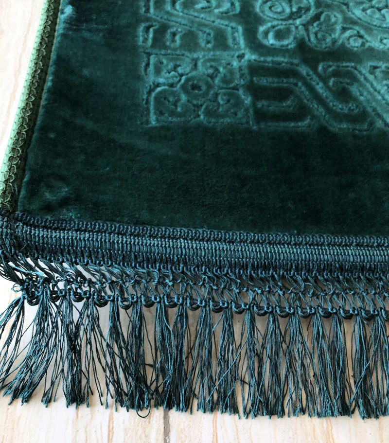 2018 Cheap Thick Silk Velvet Islamic Muslim Prayer Rug
