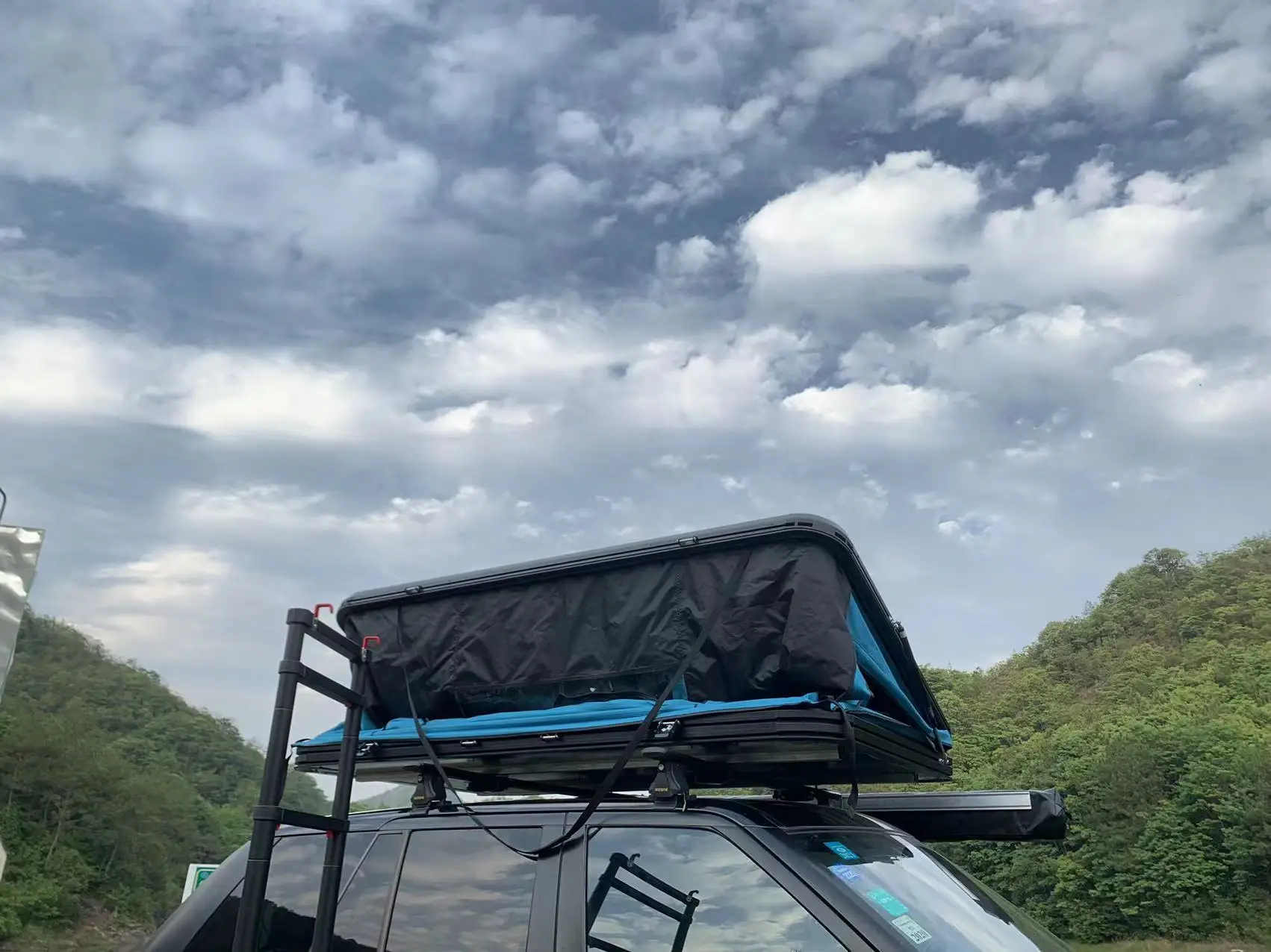 Travel Folding Aluminum 4 Person Car Roof Top Tent Mini truck bed overland camper