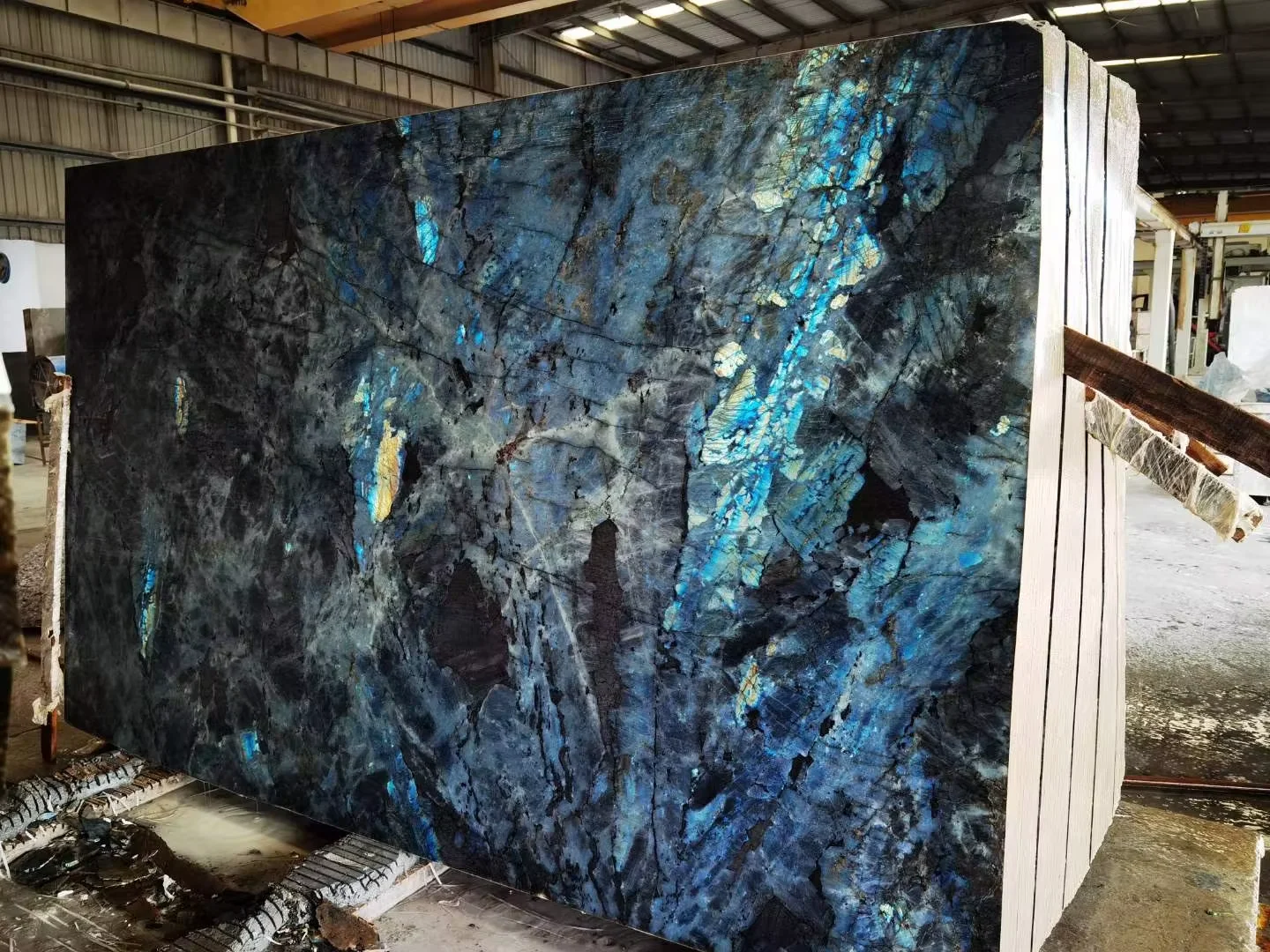 Luxury Stone Blue Labradorite Granite Slabs Table Tops Countertops Home Design Decoration