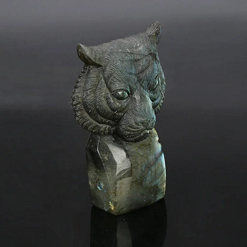 Animal Tiger Stone Figurine Crystal Crafts, Natural Labradorite Stone Decoration, Souvenir Gift Healing Crystal Figurines