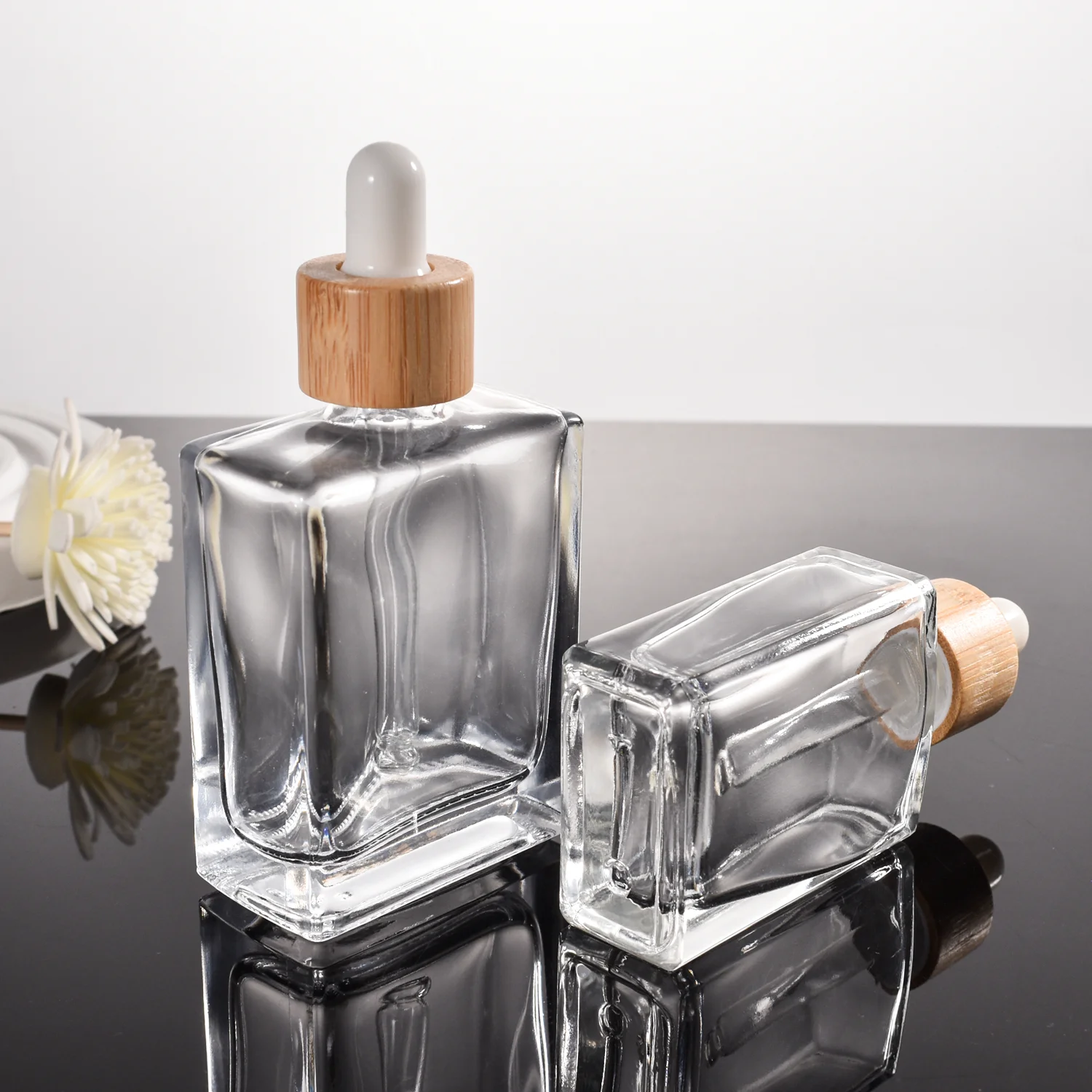 Luxury Empty 30ml 1ounce Flat Square Shaped Clear Essential Oil Glass Dropper Serum Bottle With Sliver Pipette