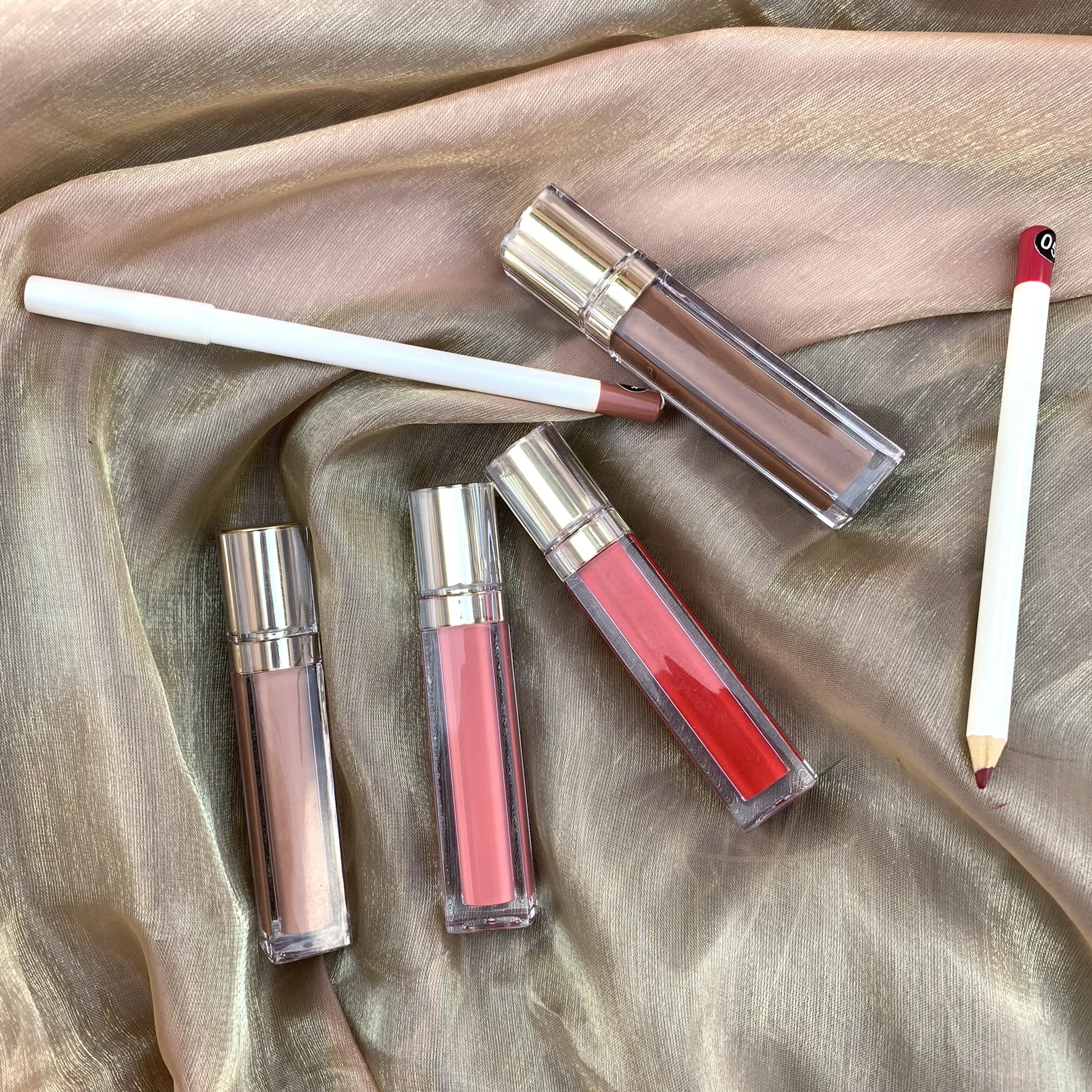 Wholesale Custom Matte Lipstick OEM Lip Gloss Private Label lipstick 50pcs Free Customized Cruelty Free Lipstick