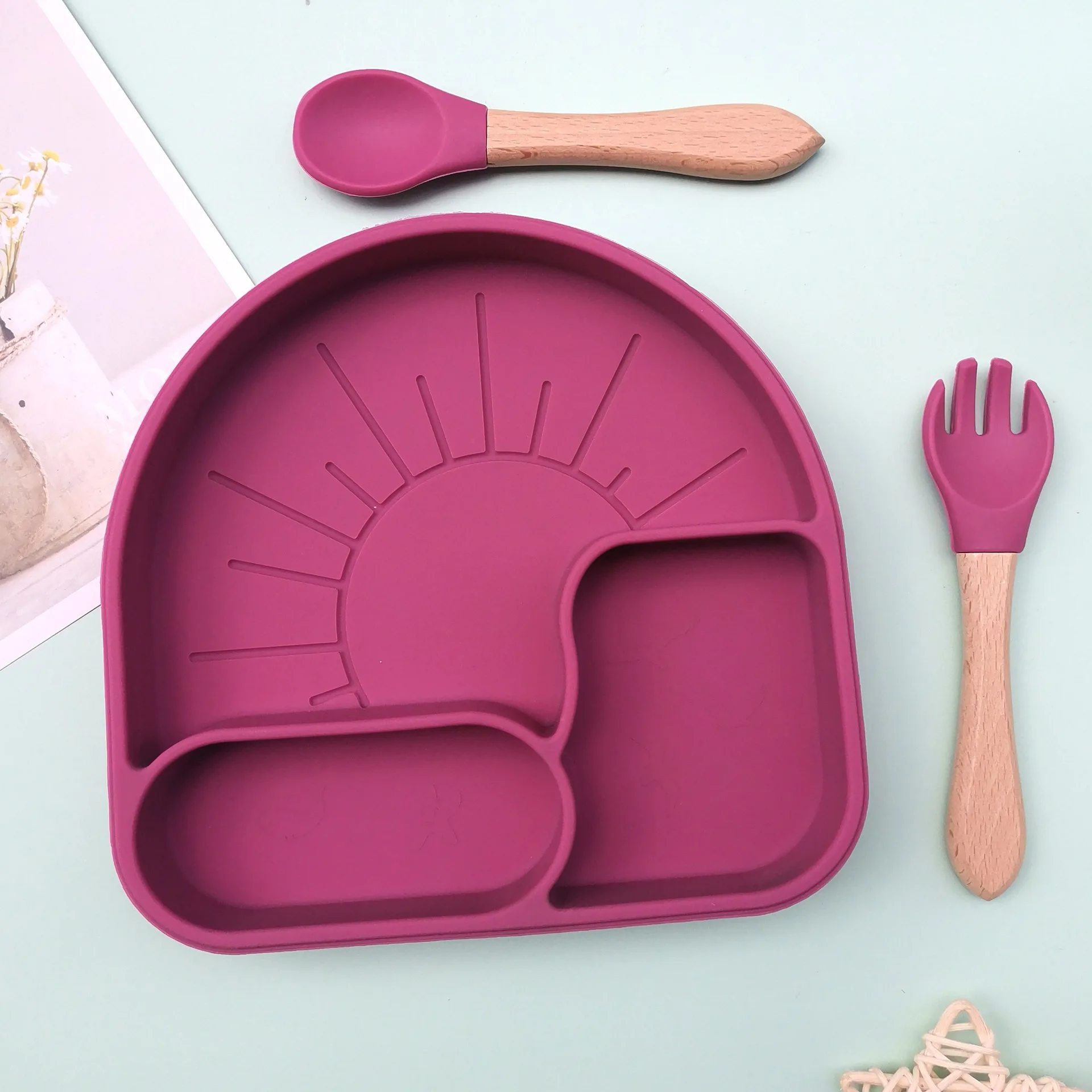 BPA Free Silicone Baby Feeding Set Food Grade Level Tableware For Babi Eating Learning