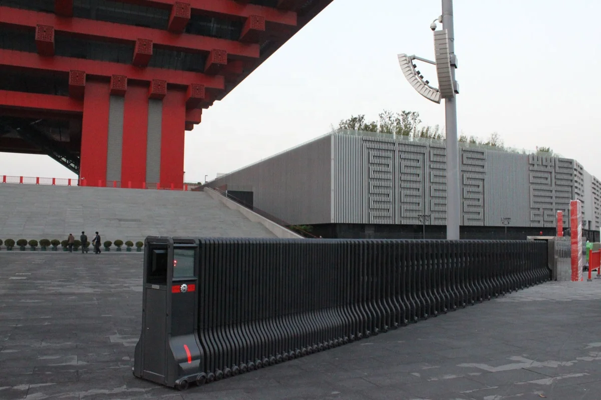 Original Design Aluminium Retractable Gate and Automatic folding gate with Intelligent Self-Align (ISA) Motor