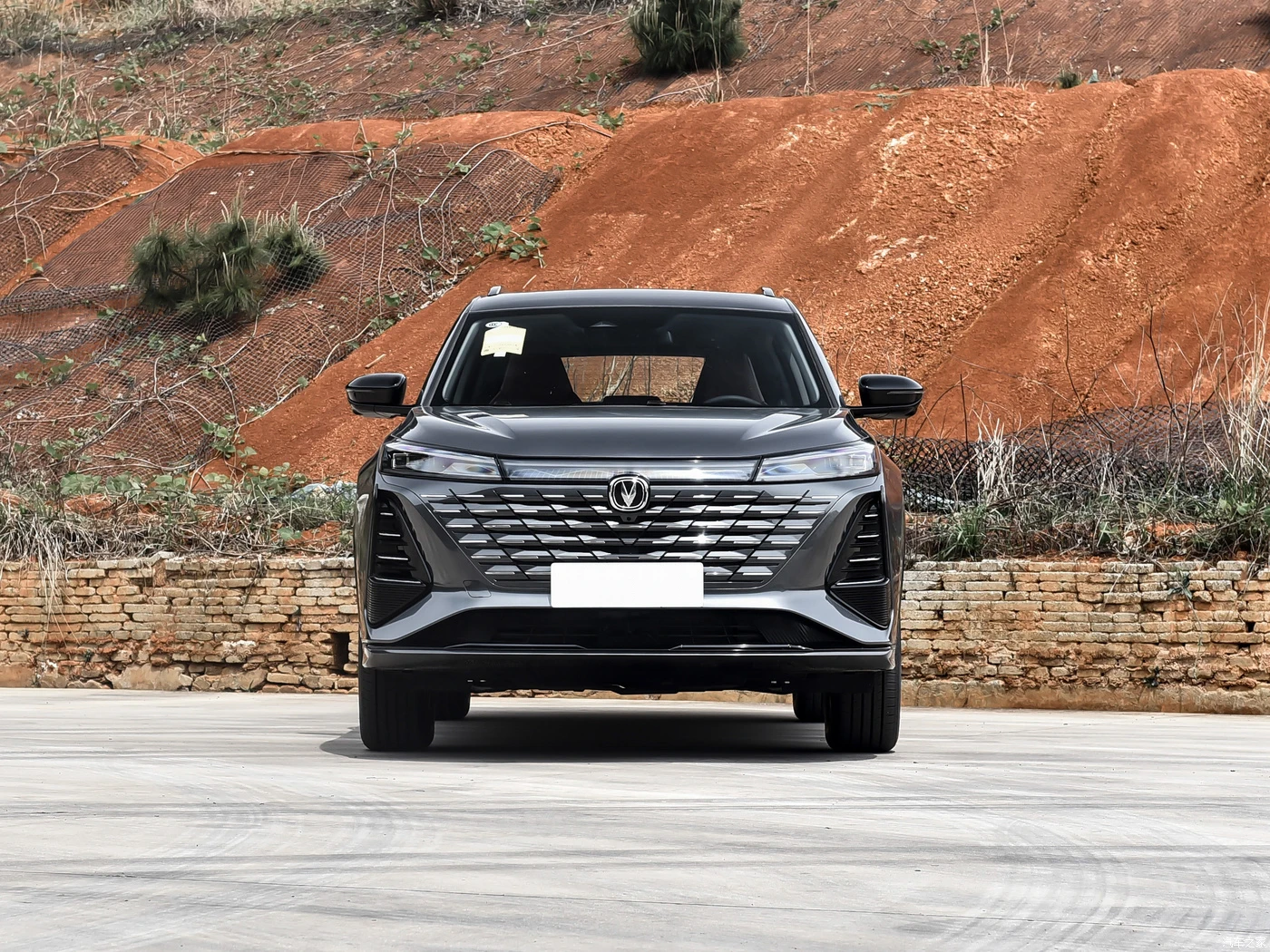2024 Changan CS75 PLUS Champion Edition третье поколение внедорожник 1 5 т турбодвигатель FWD привод горячая Распродажа для взрослых с левым рулевым управлением