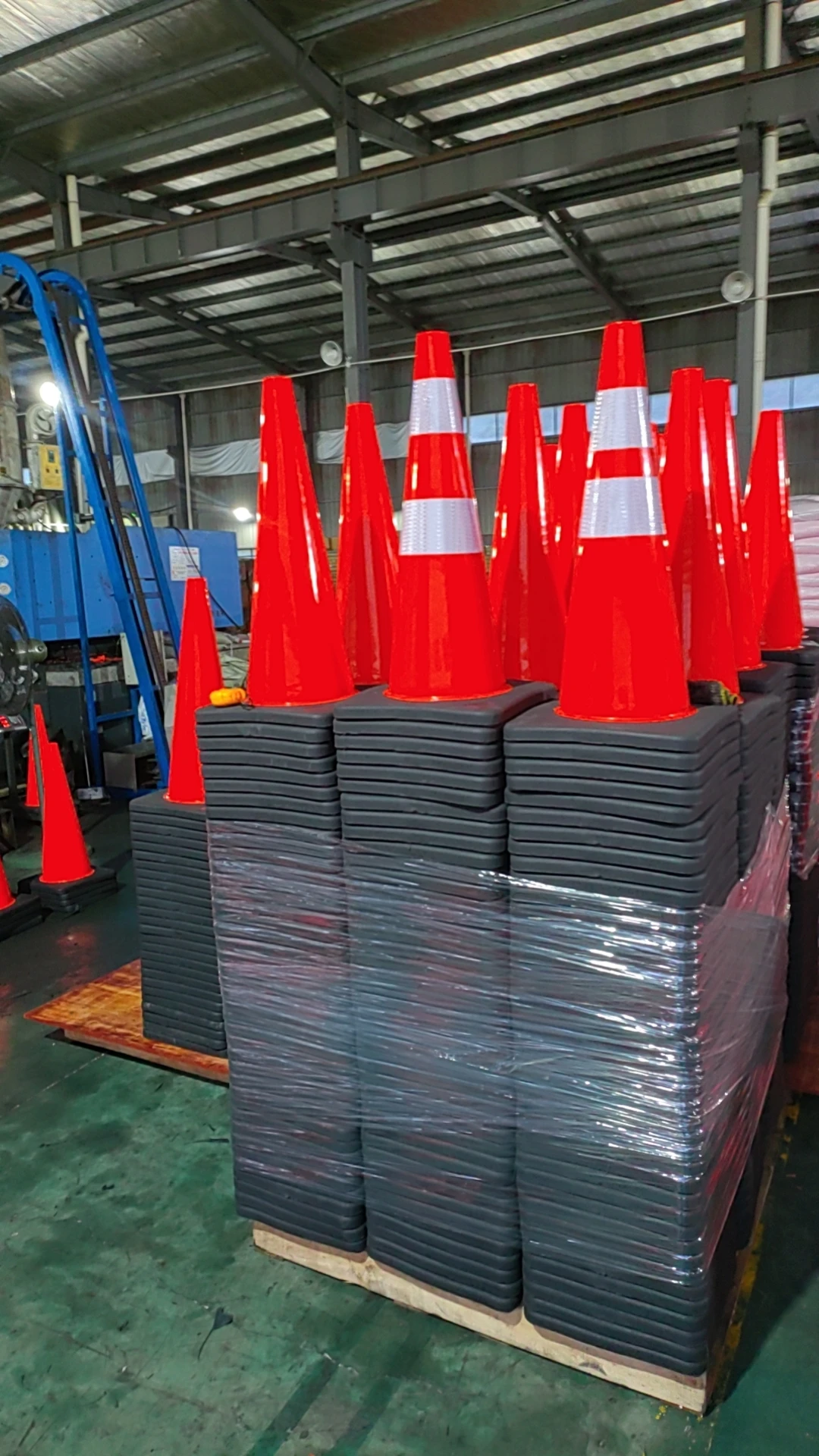 900mm 35' PVC Traffic Cone 36 INCH Wide Body 90cm PVC Traffic Cone Made In China
