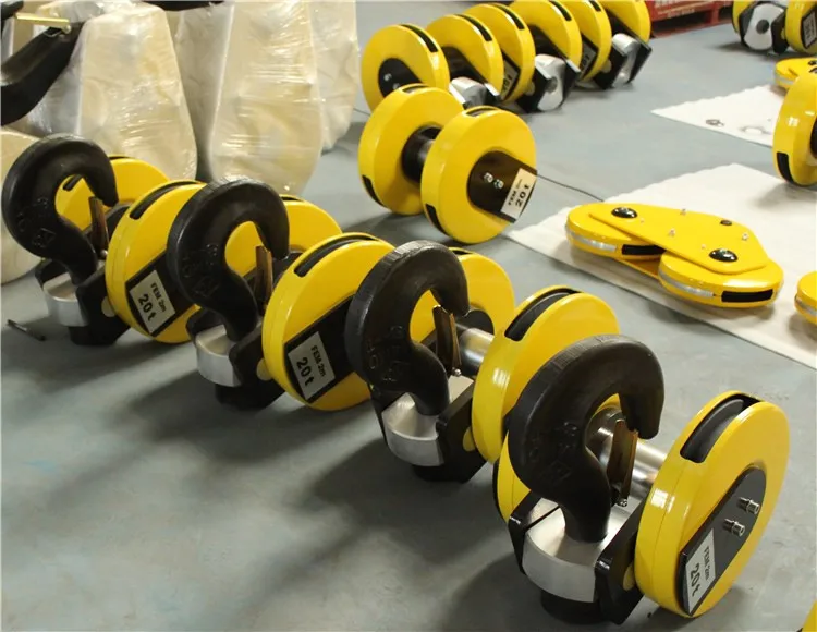 25T Forged Steel Swivel Crane Hook with Safe Latch for Picking and Lifting Heavy Loads