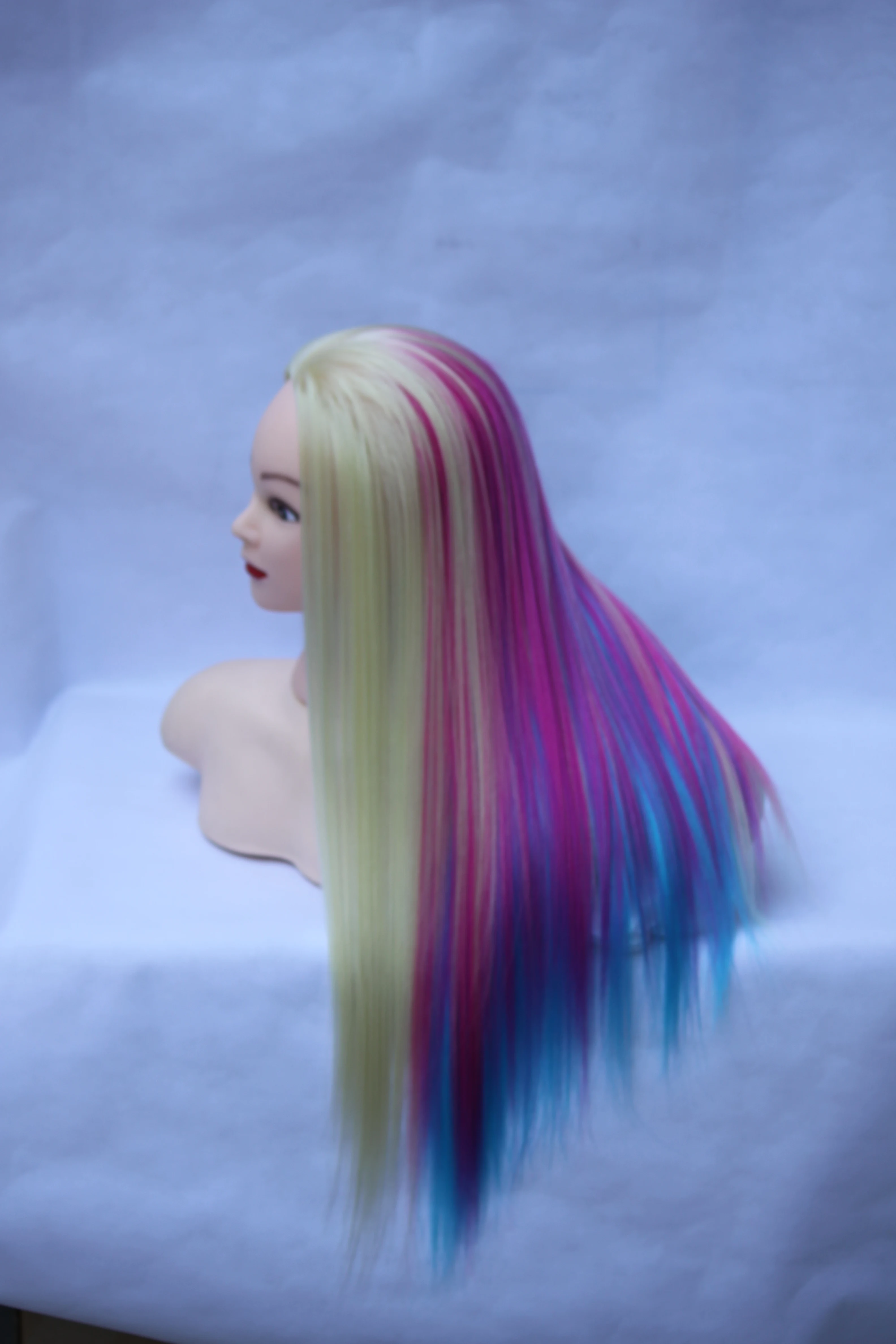 Wholesale Cosmetology Female Practice Training Mannequin Head for Braiding with long Blonde artificial Synthetic Hair